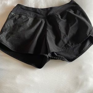Reebok short xs or 3 pairs of shorts from my closet for 19$